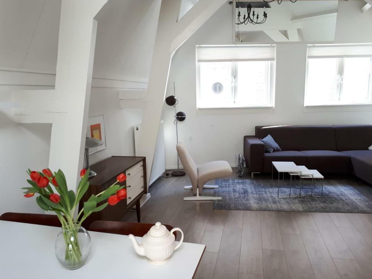 Tiny Monumental House In Down Town Leiden Apartment Bagian luar foto
